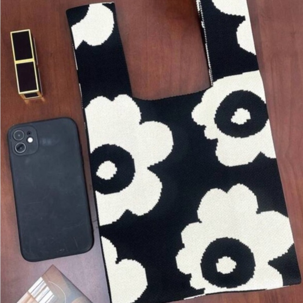 Floral Black and White Women's Bag